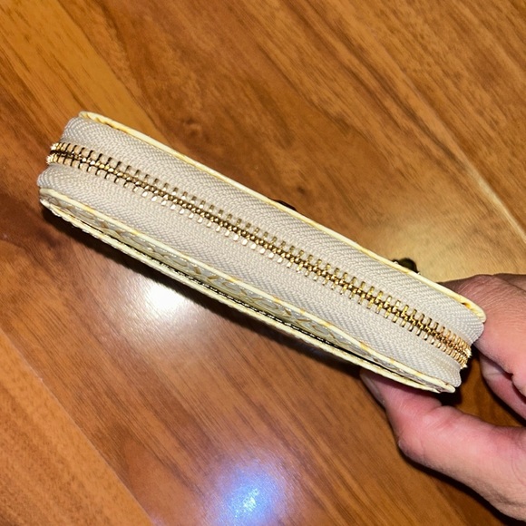 NWT Anna Sui Zip Around Wallet - Picture 9 of 16